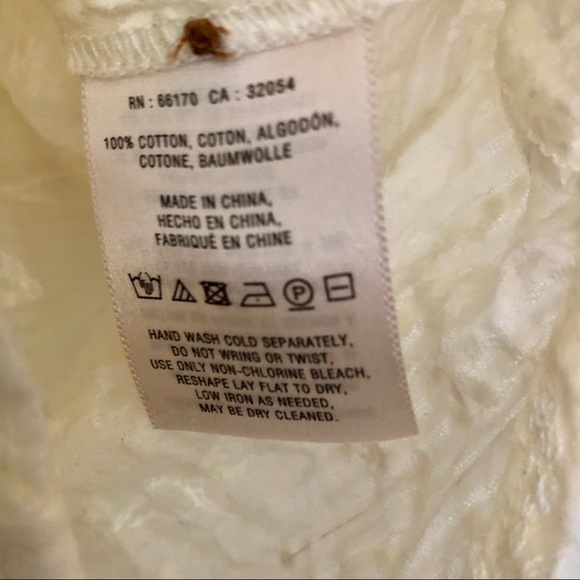 Anthro Ruffle Floral Sleeveless button down - Picture 6 of 8